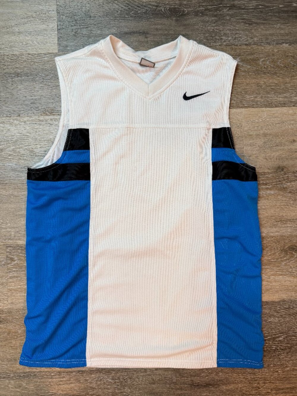 Vintage Y2K Nike Team Sports Basketball Jersey White Blue Black Medium